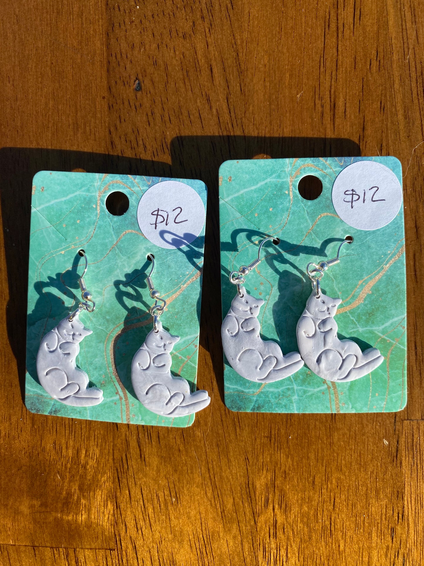 Kitty Crescent Moon Earrings (Variation 1)