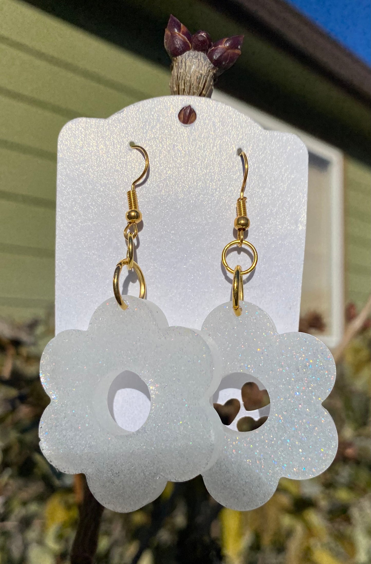 White Sparkle Flower Earrings